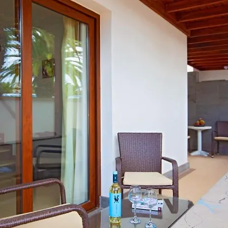 Sleeps 4 With Pool And Air Con * Puerto Calero